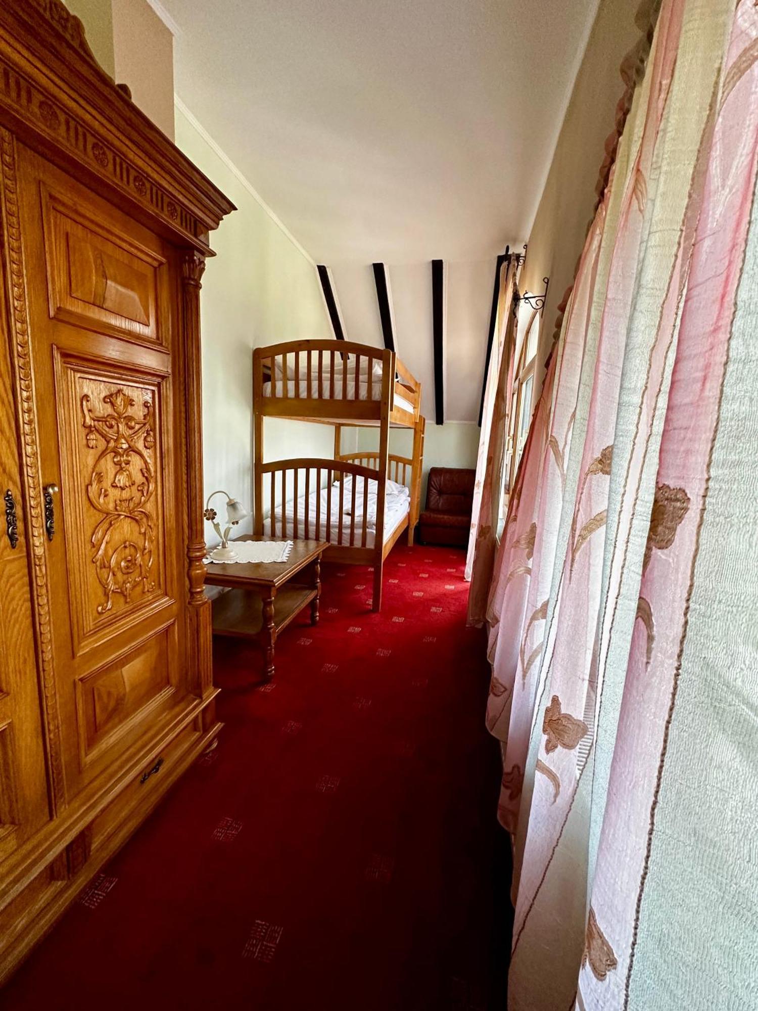 Pensiunea Crocus - Sauna & Billiard Poiana Brașov Exterior foto