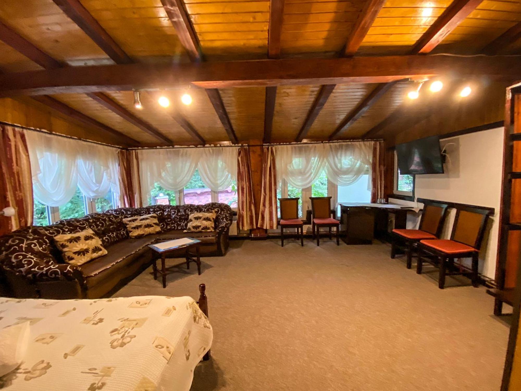 Pensiunea Crocus - Sauna & Billiard Poiana Brașov Zimmer foto